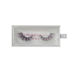 Beauty Creations Volume Two Lesdomakeup lashes - Black rushing out